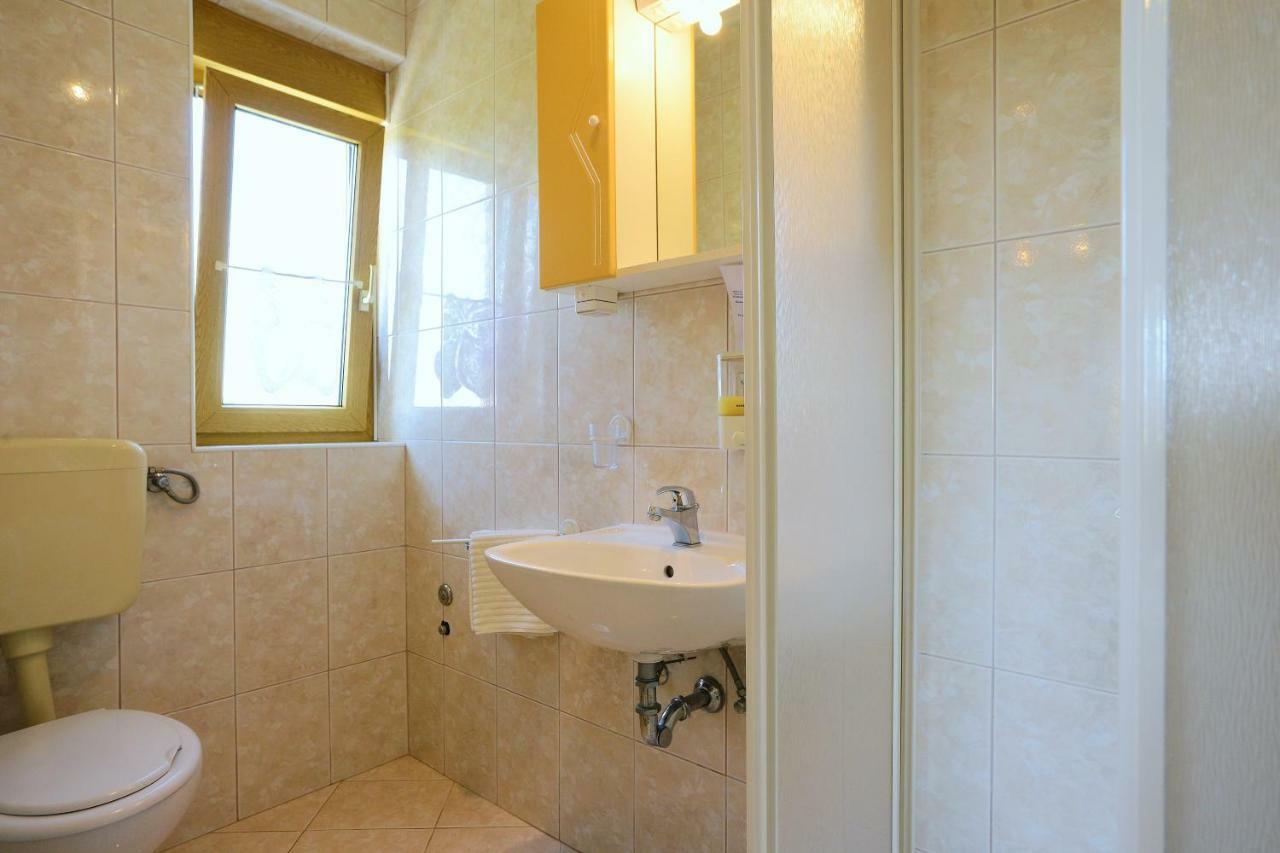 Ferienhaus Tomic Nedescina Ngoại thất bức ảnh