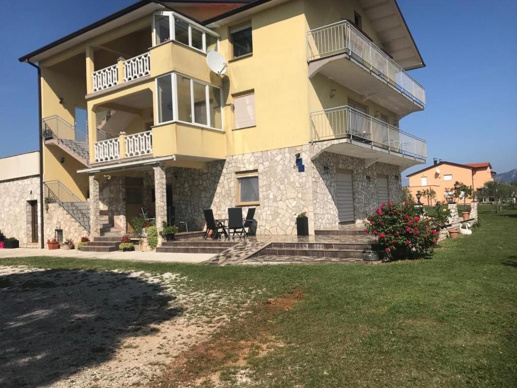 Ferienhaus Tomic Nedescina Ngoại thất bức ảnh